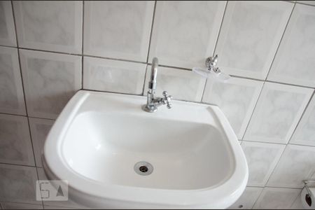 Casa à venda com 152m², 4 quartos e 3 vagasBanheiro 1