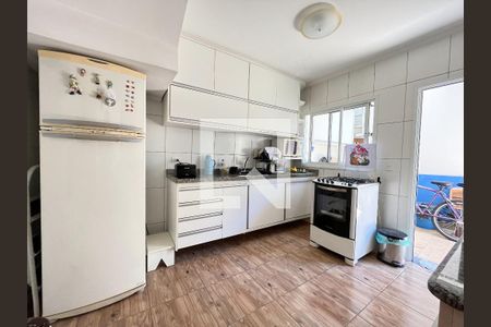 Casa à venda com 110m², 3 quartos e 3 vagas Casa à venda com 110m², 3 quartos e 3 vagasCozinha