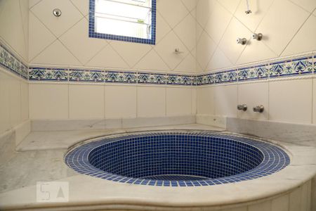 Casa à venda com 400m², 5 quartos e 5 vagasBanheiro da Suíte