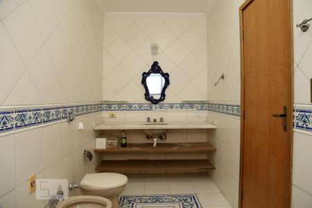 Casa à venda com 400m², 5 quartos e 5 vagasBanheiro da Suíte