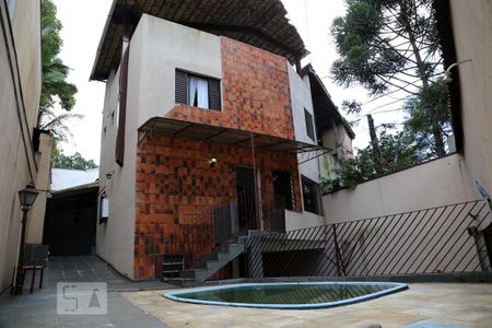 Casa à venda com 400m², 5 quartos e 5 vagasFachada