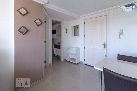 Sala e sala de jantar de apartamento para alugar com 1 quarto, 41m² em Auxiliadora, Porto Alegre