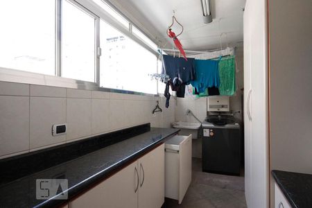 Apartamento à venda com 200m², 3 quartos e 1 vagaÁrea de Serviço