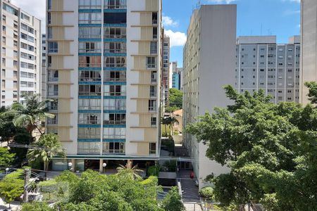 Apartamento à venda com 200m², 3 quartos e 1 vaga Apartamento à venda com 200m², 3 quartos e 1 vagaVista
