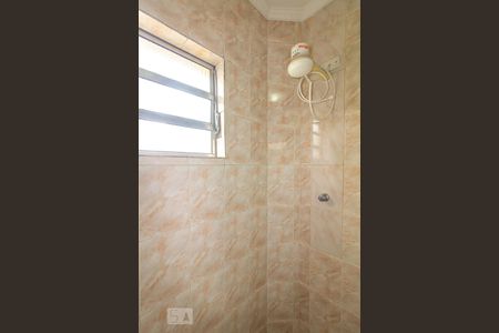 Casa à venda com 200m², 2 quartos e 4 vagas Casa à venda com 200m², 2 quartos e 4 vagasBanheiro Social