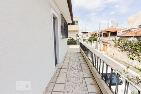 Casa à venda com 180m², 4 quartos e 4 vagas Casa à venda com 180m², 4 quartos e 4 vagasQuarto 3 Terraço