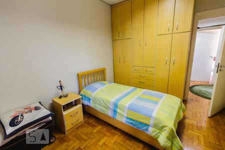 Casa à venda com 180m², 4 quartos e 4 vagas Casa à venda com 180m², 4 quartos e 4 vagasQuarto 4