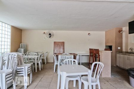 Apartamento à venda com 70m², 3 quartos e 1 vaga Apartamento à venda com 70m², 3 quartos e 1 vagaÁrea comum - Salão de festas