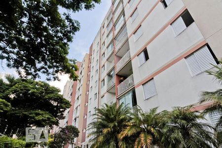 Apartamento à venda com 70m², 3 quartos e 1 vaga Apartamento à venda com 70m², 3 quartos e 1 vagaFachada