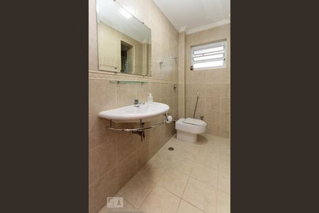 Apartamento à venda com 220m², 3 quartos e 2 vagas Apartamento à venda com 220m², 3 quartos e 2 vagasBanheiro