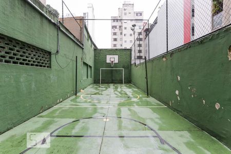 Apartamento à venda com 220m², 3 quartos e 2 vagas Apartamento à venda com 220m², 3 quartos e 2 vagasQuadra Esportiva