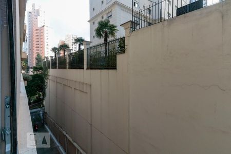 Apartamento à venda com 220m², 3 quartos e 2 vagas Apartamento à venda com 220m², 3 quartos e 2 vagasSuíte