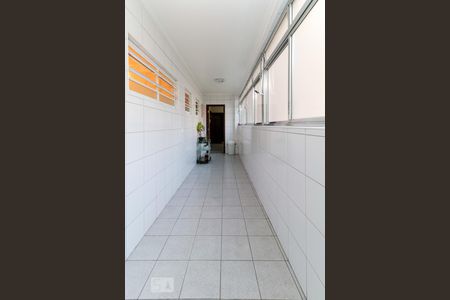 Apartamento à venda com 220m², 3 quartos e 2 vagas Apartamento à venda com 220m², 3 quartos e 2 vagasÁrea de serviço