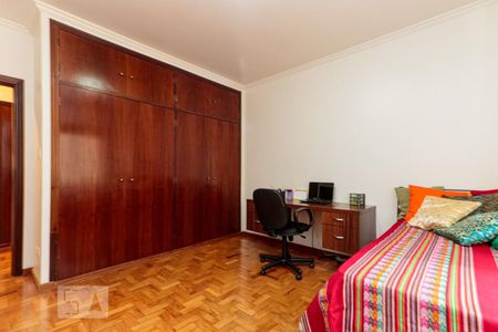 Apartamento à venda com 220m², 3 quartos e 2 vagas Apartamento à venda com 220m², 3 quartos e 2 vagasQuarto 1