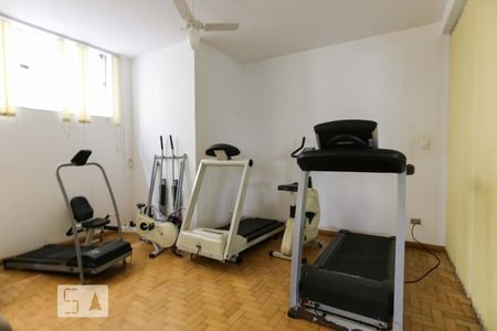 Apartamento à venda com 220m², 3 quartos e 2 vagas Apartamento à venda com 220m², 3 quartos e 2 vagasAcademia