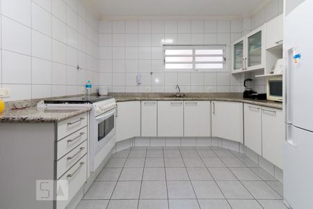 Apartamento à venda com 220m², 3 quartos e 2 vagas Apartamento à venda com 220m², 3 quartos e 2 vagasCozinha