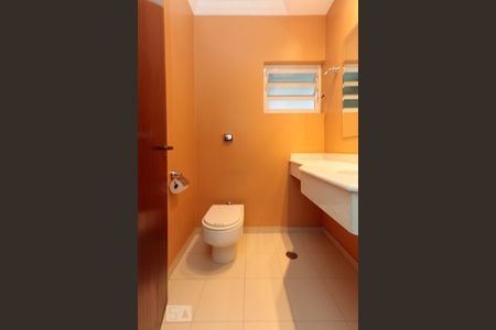 Apartamento à venda com 220m², 3 quartos e 2 vagas Apartamento à venda com 220m², 3 quartos e 2 vagasLavabo