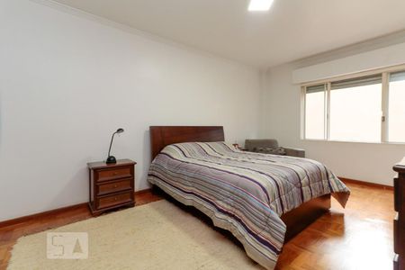 Apartamento à venda com 220m², 3 quartos e 2 vagas Apartamento à venda com 220m², 3 quartos e 2 vagasSuíte