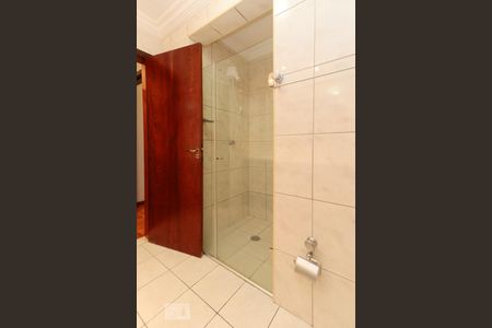 Apartamento à venda com 220m², 3 quartos e 2 vagas Apartamento à venda com 220m², 3 quartos e 2 vagasSuíte