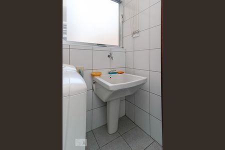 Apartamento à venda com 220m², 3 quartos e 2 vagas Apartamento à venda com 220m², 3 quartos e 2 vagasÁrea de serviço