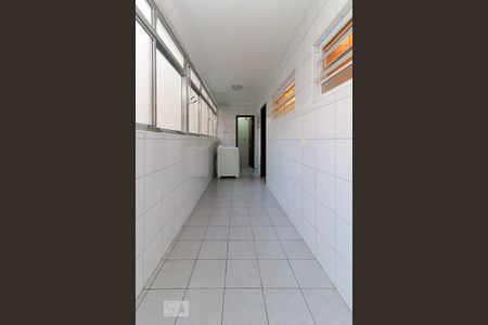 Apartamento à venda com 220m², 3 quartos e 2 vagas Apartamento à venda com 220m², 3 quartos e 2 vagasÁrea de serviço