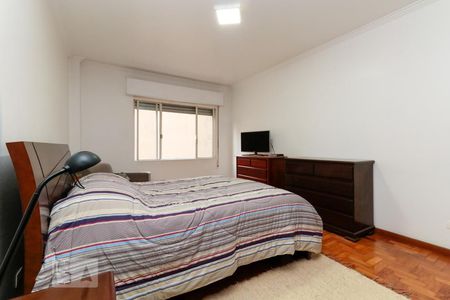 Apartamento à venda com 220m², 3 quartos e 2 vagas Apartamento à venda com 220m², 3 quartos e 2 vagasSuíte