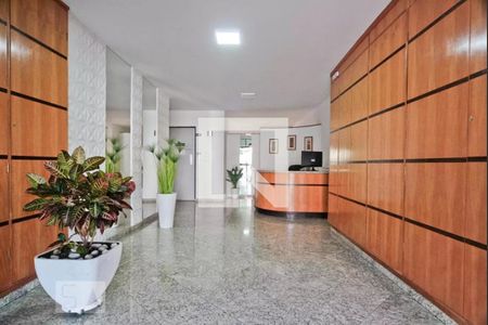 Apartamento à venda com 90m², 2 quartos e 2 vagas Apartamento à venda com 90m², 2 quartos e 2 vagasHall de entrada