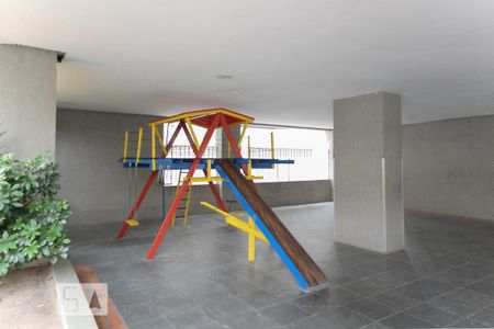 Apartamento à venda com 76m², 2 quartos e 1 vagaÁrea Comum - Playground