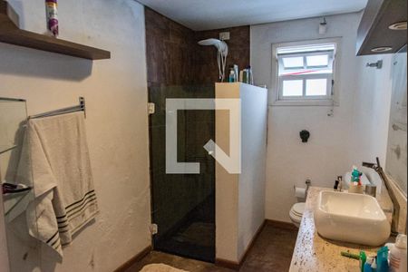 Casa à venda com 209m², 2 quartos e 2 vagasBanheiro