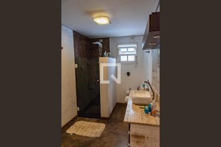Casa à venda com 209m², 2 quartos e 2 vagasBanheiro