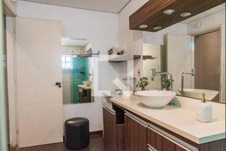 Casa à venda com 209m², 2 quartos e 2 vagasBanheiro da suíte