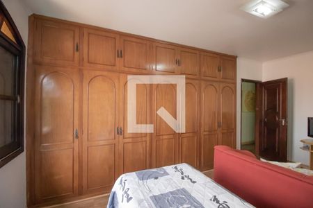 Casa à venda com 268m², 4 quartos e 4 vagas Casa à venda com 268m², 4 quartos e 4 vagasQuarto 2