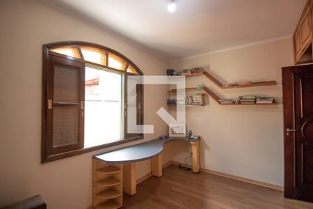 Casa à venda com 268m², 4 quartos e 4 vagas Casa à venda com 268m², 4 quartos e 4 vagasQuarto 4