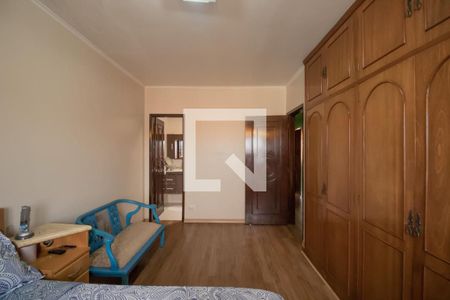 Casa à venda com 268m², 4 quartos e 4 vagas Casa à venda com 268m², 4 quartos e 4 vagasQuarto 1 -  Suíte