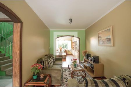 Casa à venda com 268m², 4 quartos e 4 vagas Casa à venda com 268m², 4 quartos e 4 vagasSala de Estar