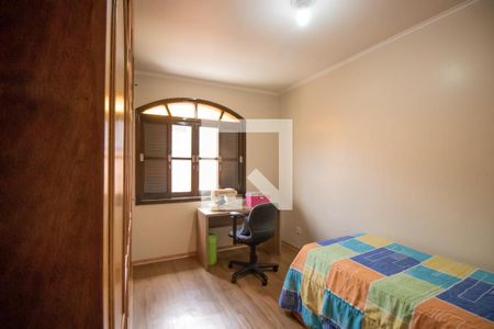 Casa à venda com 268m², 4 quartos e 4 vagas Casa à venda com 268m², 4 quartos e 4 vagasQuarto 3