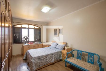 Casa à venda com 268m², 4 quartos e 4 vagas Casa à venda com 268m², 4 quartos e 4 vagasQuarto 1 -  Suíte