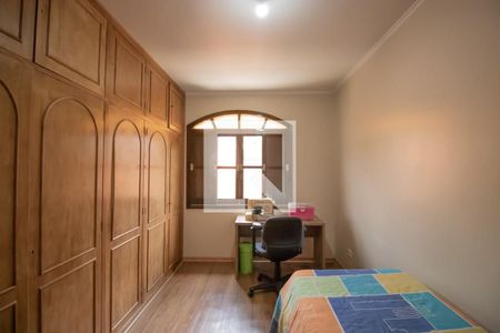 Casa à venda com 268m², 4 quartos e 4 vagas Casa à venda com 268m², 4 quartos e 4 vagasQuarto 3