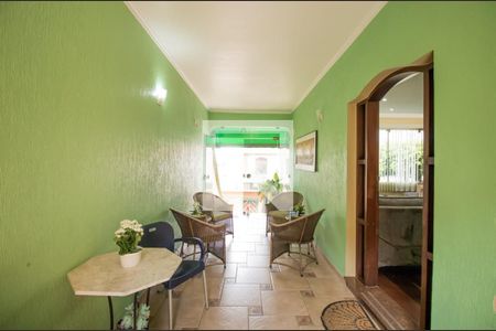 Casa à venda com 268m², 4 quartos e 4 vagas Casa à venda com 268m², 4 quartos e 4 vagasHall de Entrada