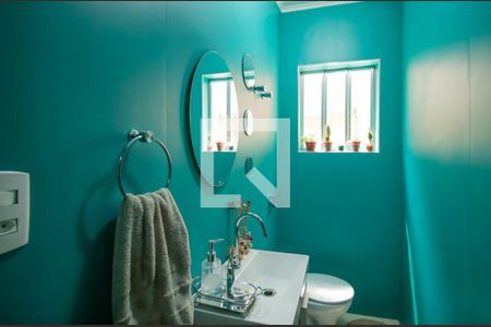 Casa à venda com 268m², 4 quartos e 4 vagas Casa à venda com 268m², 4 quartos e 4 vagasLavabo