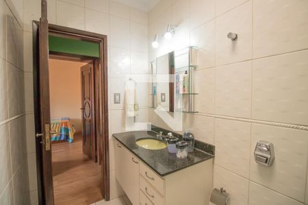 Casa à venda com 268m², 4 quartos e 4 vagas Casa à venda com 268m², 4 quartos e 4 vagasBanheiro 1