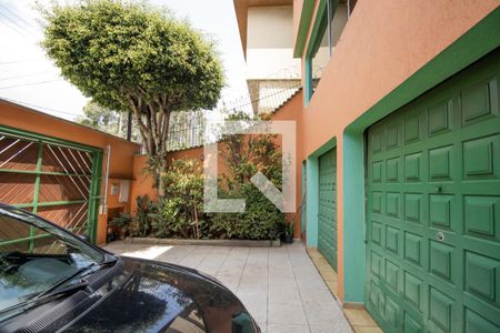 Casa à venda com 268m², 4 quartos e 4 vagas Casa à venda com 268m², 4 quartos e 4 vagasGaragem
