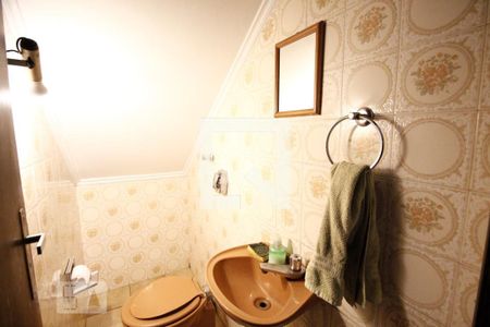 Casa à venda com 268m², 4 quartos e 4 vagas Casa à venda com 268m², 4 quartos e 4 vagasLavabo - Garagem