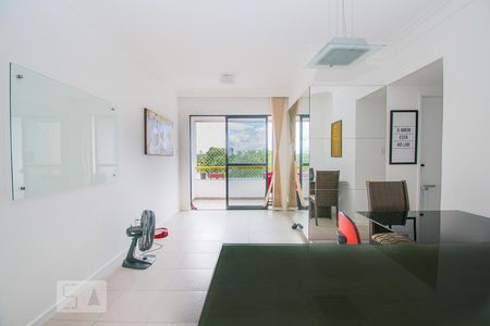 Sala de apartamento para alugar com 2 quartos, 60m² em Parque Bela Vista, Salvador