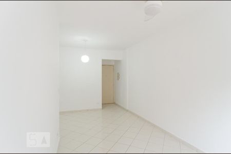 Sala de apartamento para alugar com 3 quartos, 70m² em Saúde, São Paulo