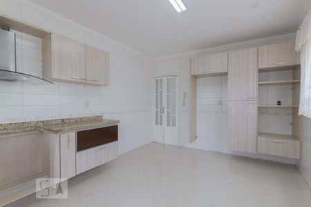 Casa à venda com 350m², 4 quartos e 5 vagas Casa à venda com 350m², 4 quartos e 5 vagasCozinha