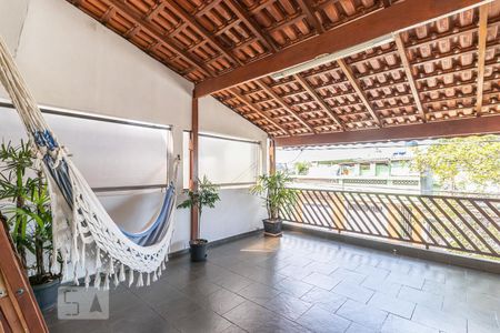 Casa à venda com 172m², 3 quartos e 4 vagas Casa à venda com 172m², 3 quartos e 4 vagasVaranda da Sala