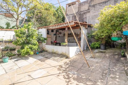 Casa à venda com 172m², 3 quartos e 4 vagas Casa à venda com 172m², 3 quartos e 4 vagasQuintal