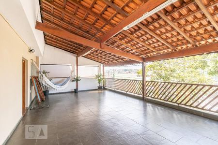 Casa à venda com 172m², 3 quartos e 4 vagas Casa à venda com 172m², 3 quartos e 4 vagasVaranda da Sala