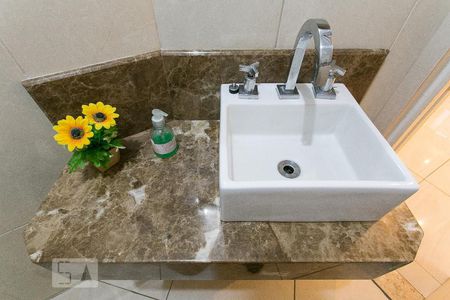 Casa à venda com 210m², 3 quartos e 4 vagasLavabo